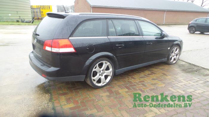 Opel Vectra C Caravan 1 9 Cdti 16v Salvage Year Of Construction 06 Colour Black Proxyparts Com