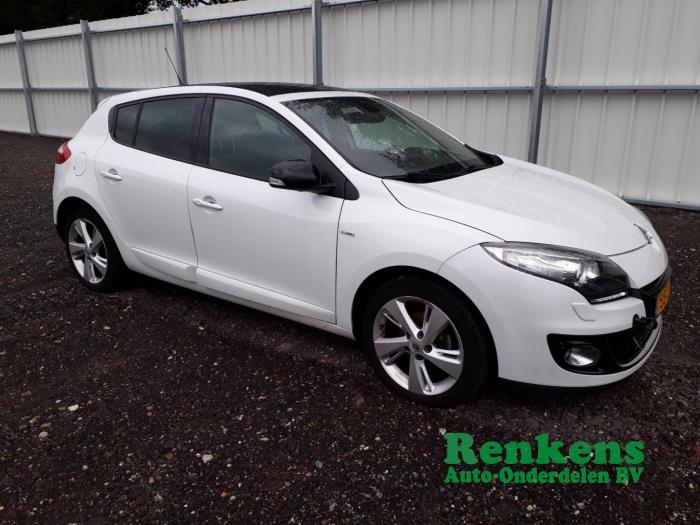 Renault Megane Iii Berline Bz 1 5 Dci 110 Salvage Year Of Construction 12 Colour White Proxyparts Com