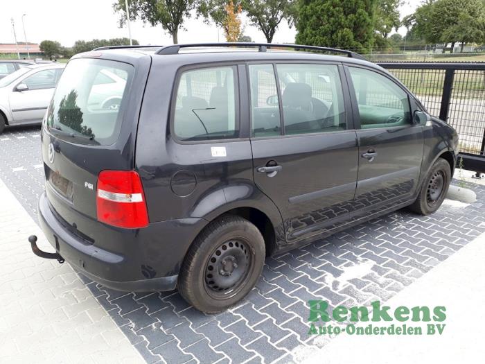 Volkswagen Touran 1.6 Fsi Volkswagen Touran 1.6 FSI 16V Salvage vehicle (2004, Black)