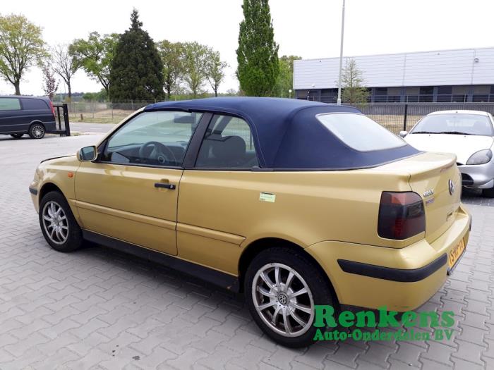 Annonce Volkswagen golf iii cabriolet 1.8 90 8cv 1998 ESSENCE occasion -  Bouches-du-Rhône 13