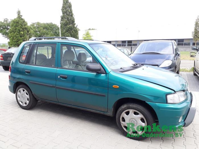 Mazda Demio 1.3 16V Salvage vehicle (1999, Green)