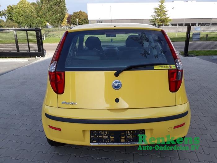 Fiat Punto Ii 1 2 60 S Epave 2005 Jaune