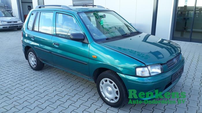 Mazda Demio 1.3 16V Salvage vehicle (1999, Green)