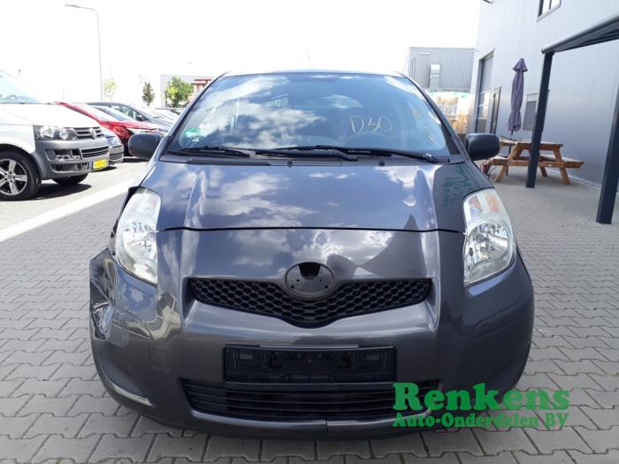 Toyota Yaris II 1.0 12V VVT-i Épave (2010, Foncé, Gris)