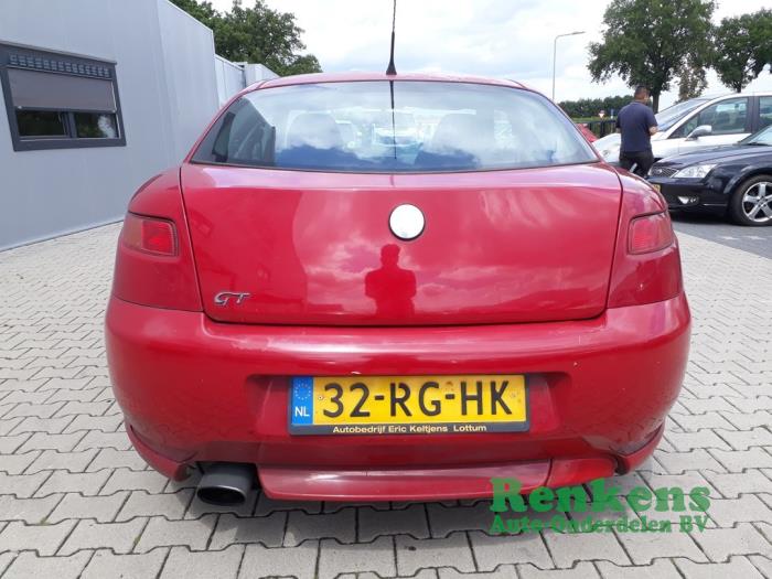 Alfa Romeo GT 1.8 Twin Spark 16V Samochód złomowany (2005, Czerwony)