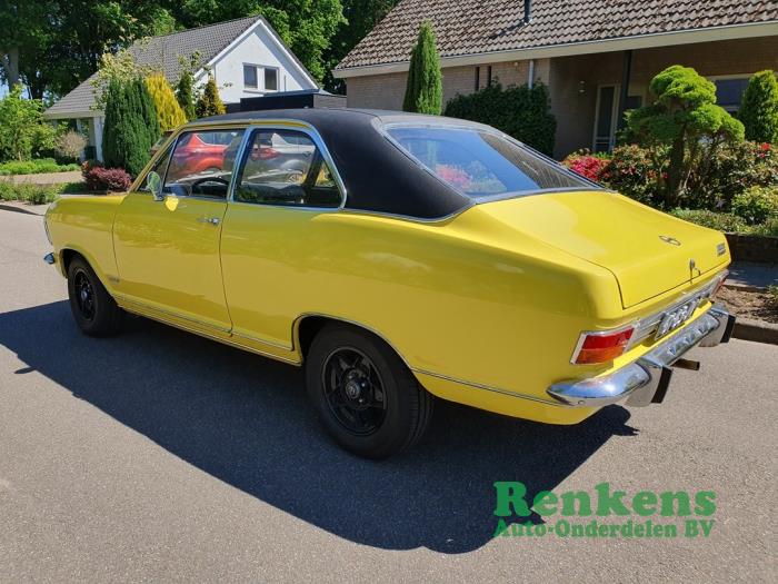Opel Kadett Coche dañado (1969, Amarillo)
