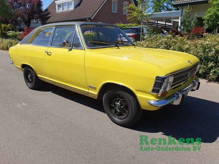 Opel Kadett Coche dañado (1969, Amarillo)