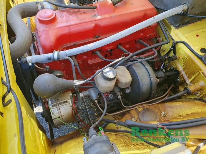 Opel Kadett Coche dañado (1969, Amarillo)