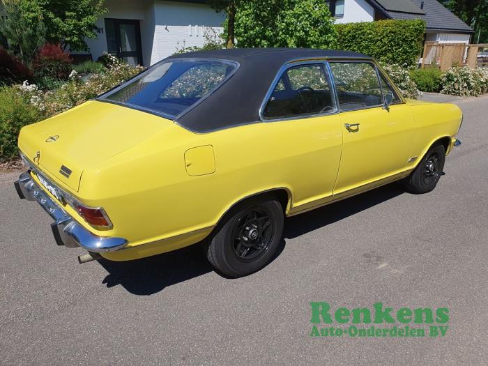Opel Kadett Coche dañado (1969, Amarillo)