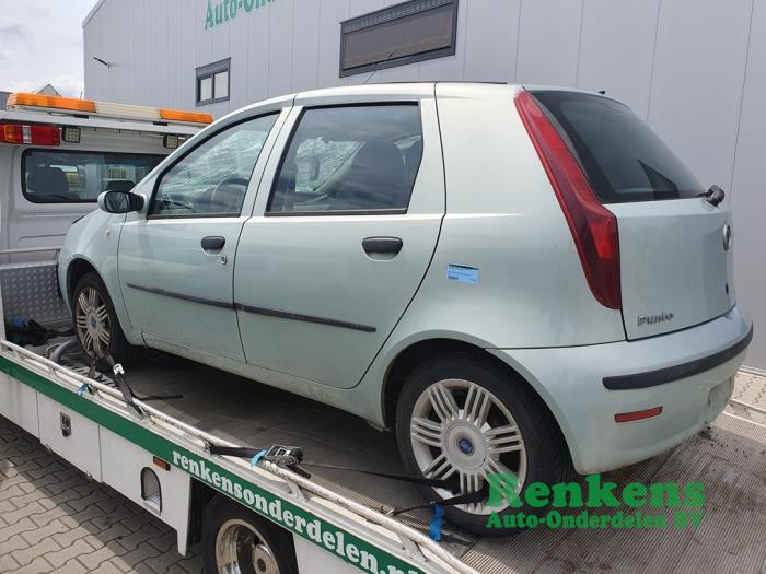 Fiat Punto II 1.4 16V Salvage vehicle (2003, Green)