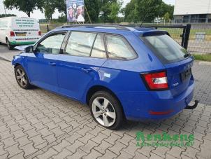 Skoda Fabia III Combi 1.0 TSI 12V Épave (2020, Bleu)