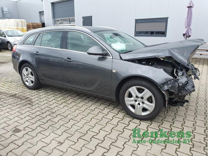 Opel Insignia Sports Tourer 1.8 16V Ecotec Épave (2011, Gris)
