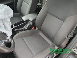 Opel Insignia Sports Tourer 1.8 16V Ecotec Épave (2011, Gris)