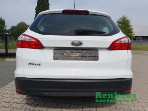 Ford Focus 3 Wagon 1.6 Ti-VCT 16V 105 Épave (2013, Blanc)