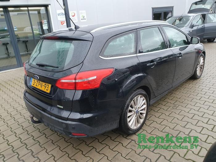 Ford Focus 3 Wagon 1.0 Ti-VCT EcoBoost 12V 125 Samochód złomowany (2015, Czarny)