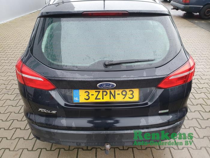 Ford Focus 3 Wagon 1.0 Ti-VCT EcoBoost 12V 125 Samochód złomowany (2015, Czarny)