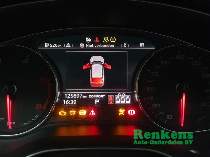 Audi A4 Avant 2.0 TDI Ultra 16V Vehículo de desguace (2017, Gris)