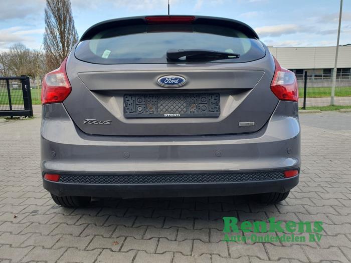 Ford Focus 3 1.0 Ti-VCT EcoBoost 12V 100 Épave (2012, Brun)