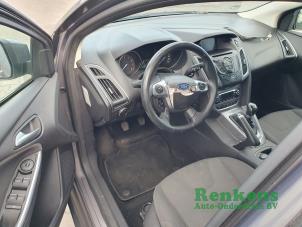 Ford Focus 3 1.0 Ti-VCT EcoBoost 12V 100 Épave (2012, Brun)