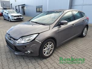 Ford Focus 3 1.0 Ti-VCT EcoBoost 12V 100 Épave (2012, Brun)
