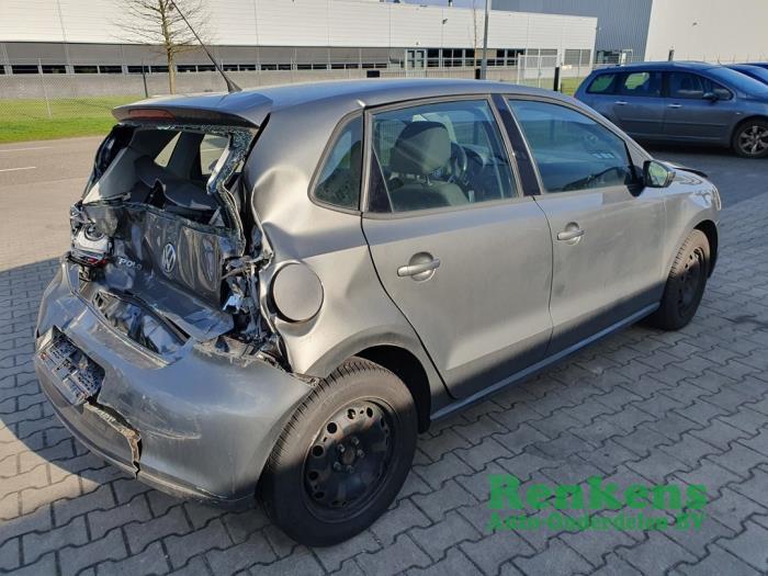 Volkswagen Polo V 1.2 12V BlueMotion Technology Vehículo de desguace (2013, Gris)