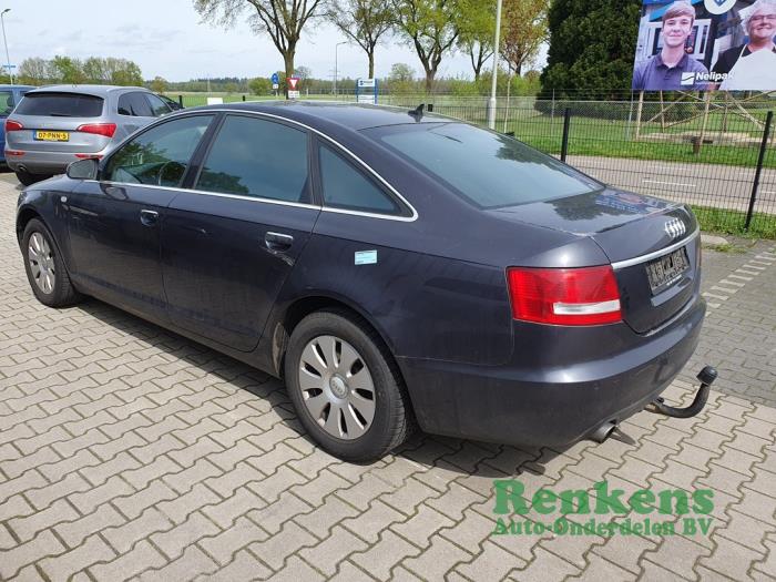 Audi A6 2.4 V6 24V Épave (2006, Anthracite)