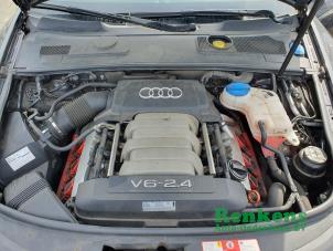 Audi A6 2.4 V6 24V Épave (2006, Anthracite)