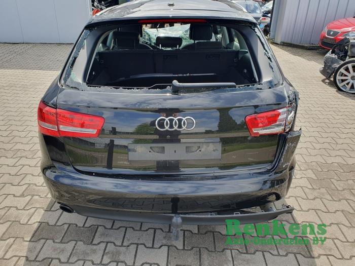 Audi A6 Avant 2.0 TFSI 16V Samochód złomowany (2014, Czarny)