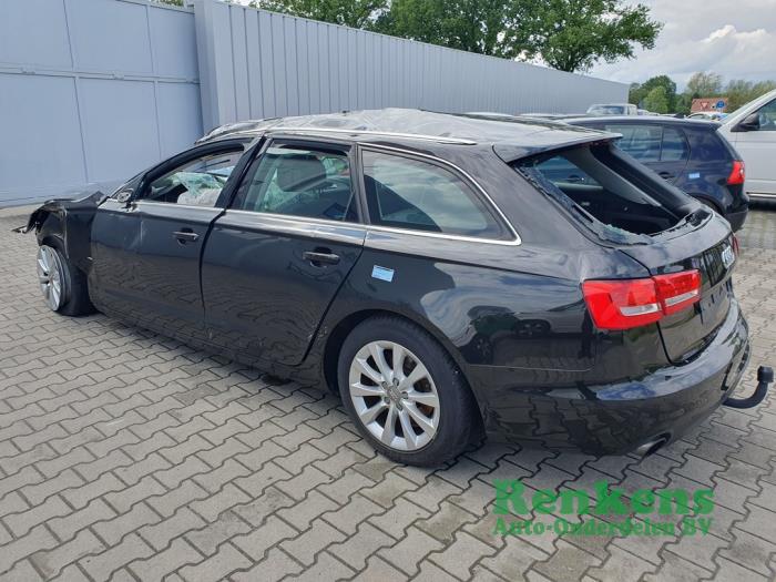 Audi A6 Avant 2.0 TFSI 16V Samochód złomowany (2014, Czarny)