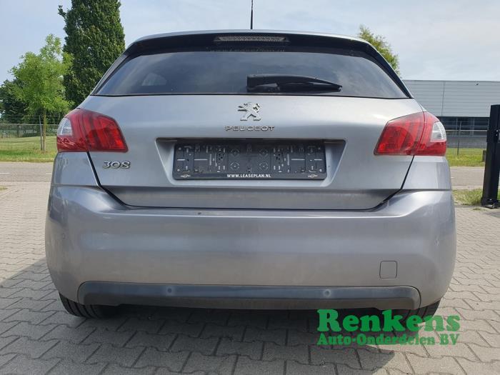 Peugeot 308 1.2 12V e-THP PureTech 110 Épave (2015, Gris)