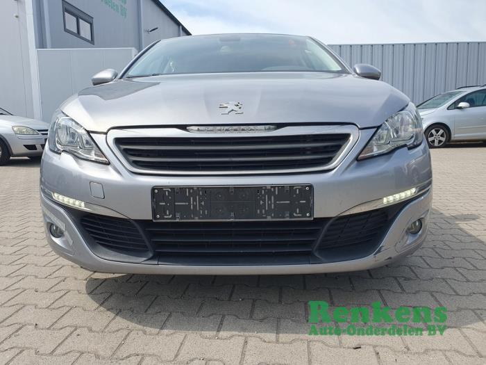 Peugeot 308 1.2 12V e-THP PureTech 110 Épave (2015, Gris)