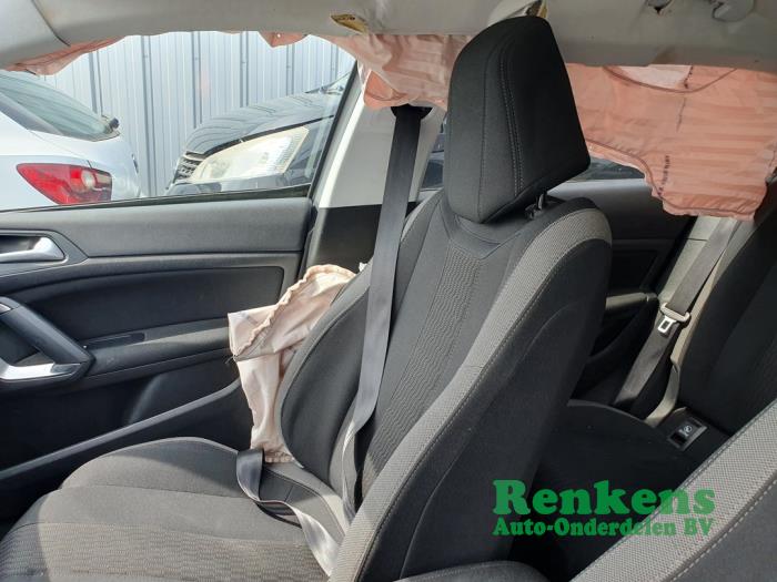Peugeot 308 1.2 12V e-THP PureTech 110 Épave (2015, Gris)