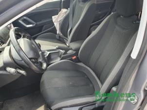 Peugeot 308 1.2 12V e-THP PureTech 110 Épave (2015, Gris)
