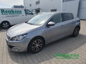Peugeot 308 1.2 12V e-THP PureTech 110 Épave (2015, Gris)
