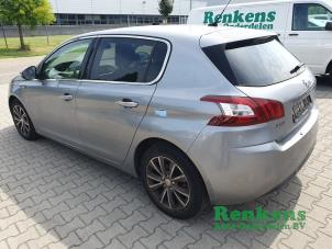 Peugeot 308 1.2 12V e-THP PureTech 110 Épave (2015, Gris)