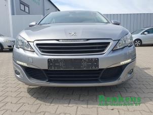 Peugeot 308 1.2 12V e-THP PureTech 110 Épave (2015, Gris)