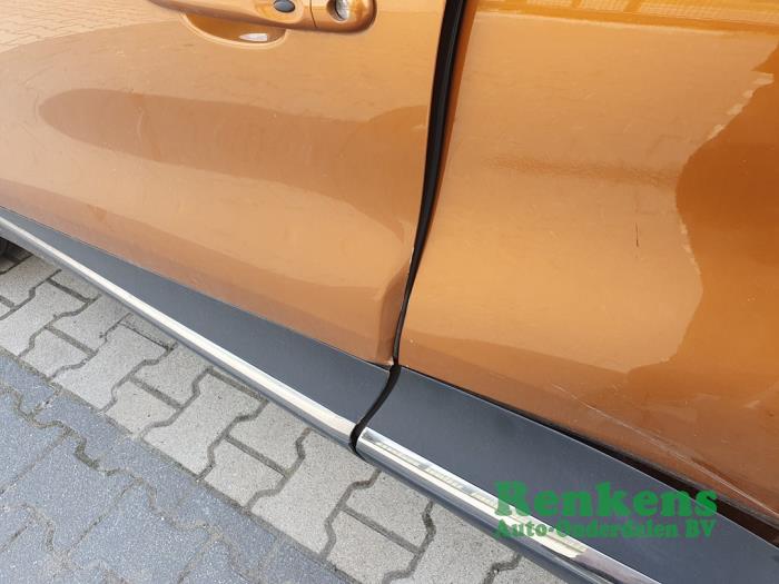 Renault Captur I 1.2 TCE 16V EDC Épave (2017, Orange)