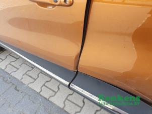 Renault Captur I 1.2 TCE 16V EDC Épave (2017, Orange)