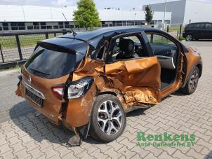 Renault Captur I 1.2 TCE 16V EDC Épave (2017, Orange)