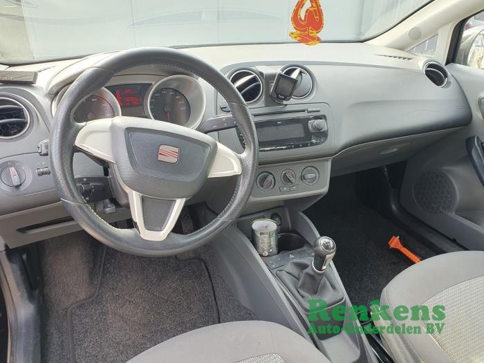 Seat Ibiza IV SC 1.4 16V Épave (2009, Noir)