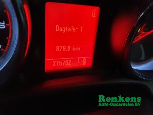 Opel Astra J 1.6 Turbo 16V Samochód złomowany (2010, Szary)