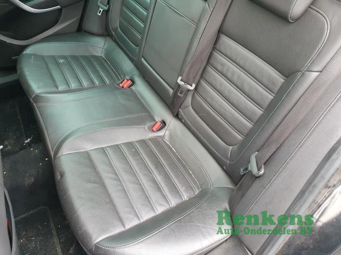 Opel Insignia Sports Tourer 2.0 Turbo 16V 4x4 Ecotec Samochód złomowany (2010, Czarny)