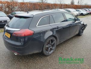 Opel Insignia Sports Tourer 2.0 Turbo 16V 4x4 Ecotec Samochód złomowany (2010, Czarny)