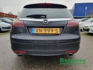 Opel Insignia Sports Tourer 2.0 Turbo 16V 4x4 Ecotec Samochód złomowany (2010, Czarny)