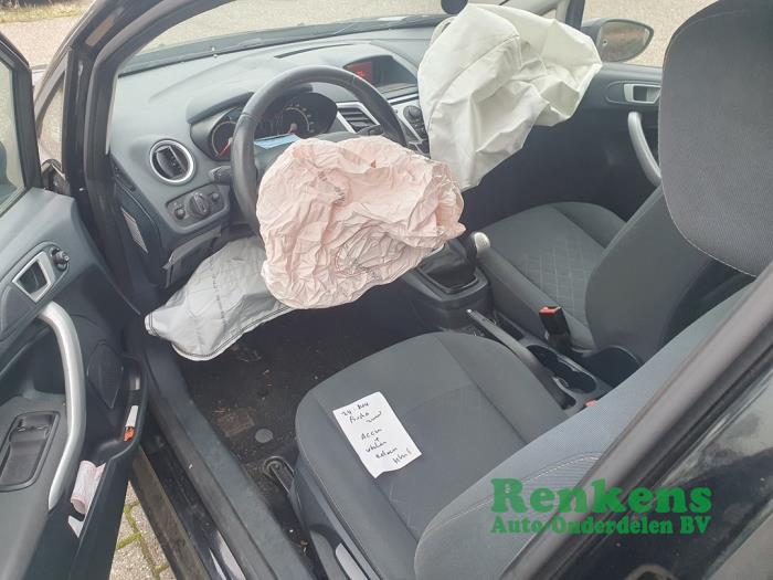 Ford Fiesta 6 1.25 16V Épave (2012, Noir)
