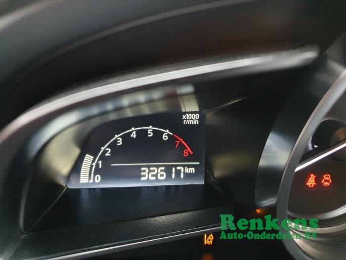 Mazda 2 1.5 SkyActiv-G 90 Épave (2023, Métallisé, Rouge)