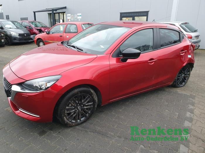 Mazda 2 1.5 SkyActiv-G 90 Épave (2023, Métallisé, Rouge)