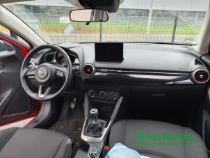 Mazda 2 1.5 SkyActiv-G 90 Épave (2023, Métallisé, Rouge)