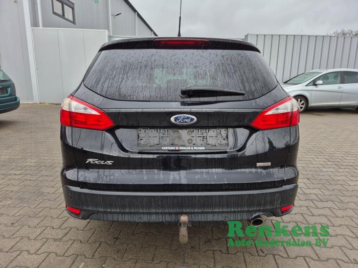 Ford Focus 3 Wagon 1.6 SCTi 16V Samochód złomowany (2012, Czarny)