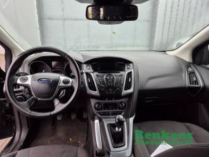 Ford Focus 3 Wagon 1.6 SCTi 16V Samochód złomowany (2012, Czarny)